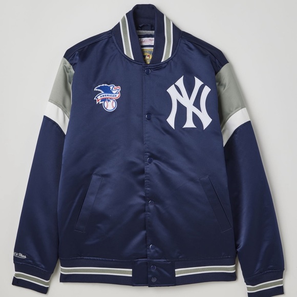 Mitchell & Ness New York Yankees MLB Heavyweight Satin Jacket - Picture 2 of 11